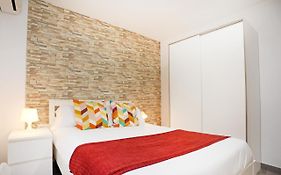 Holidays2Malaga Capulino Apartments - Huelin Area & 300 Mts From Beach